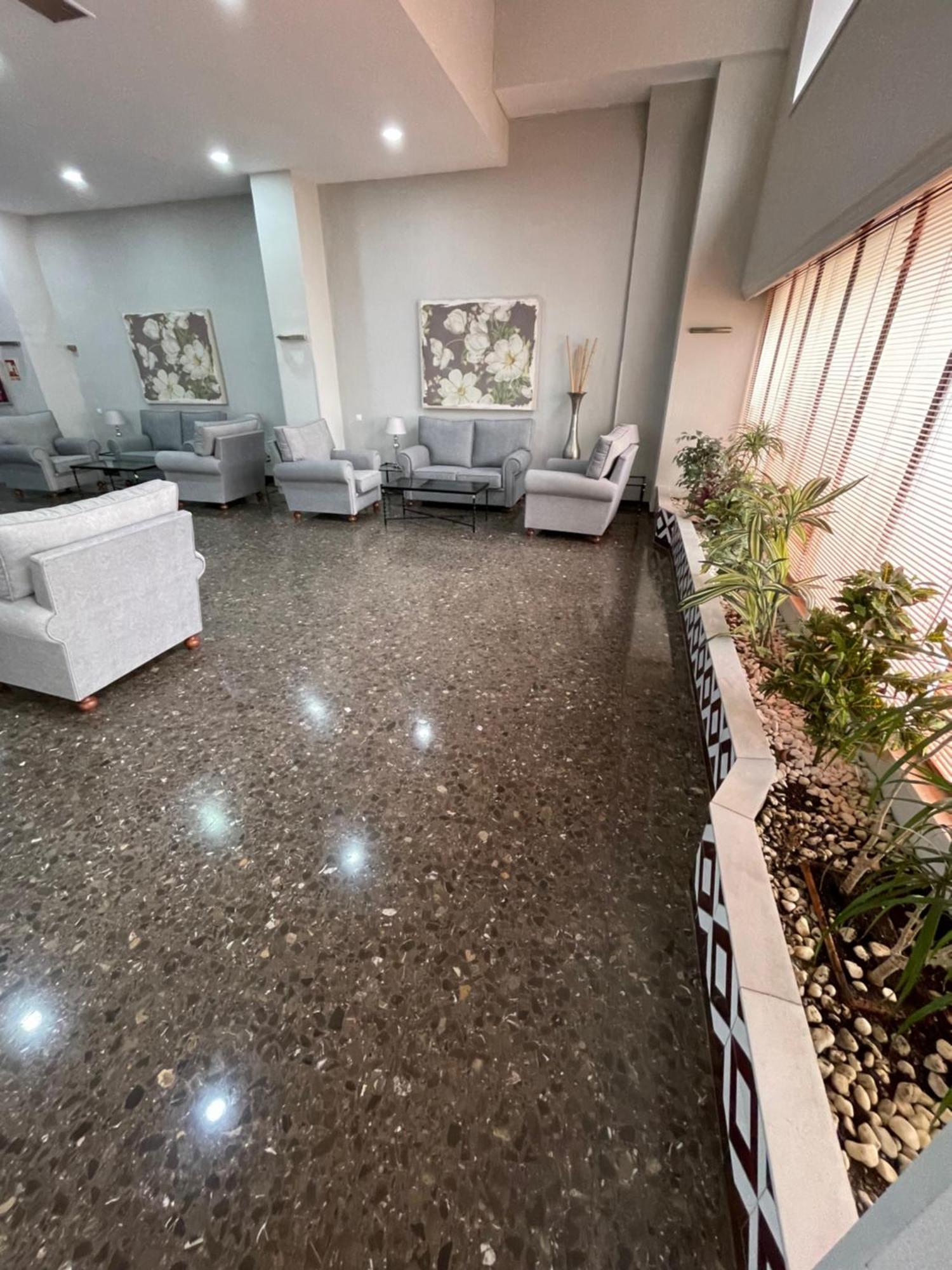 Resitur Luxury Suit 2 Севилья Экстерьер фото